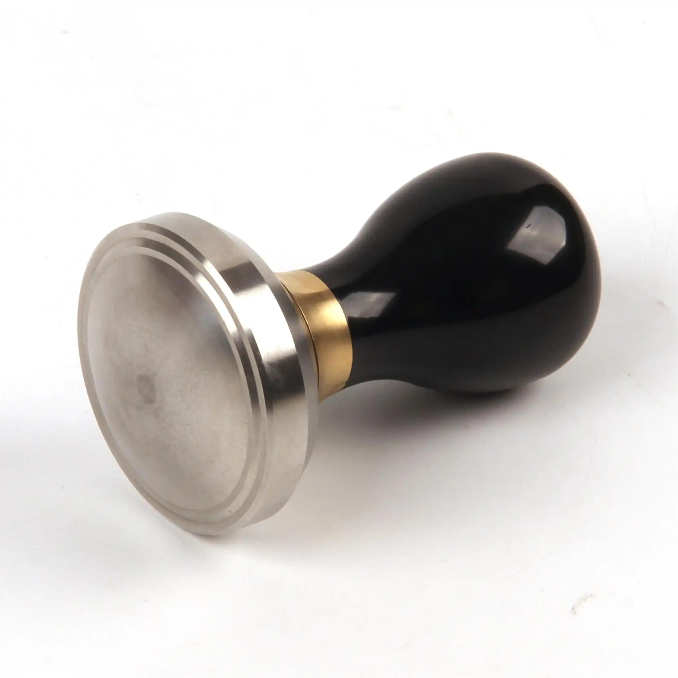 What are common signs of temperature regulation failure in coffee machines？